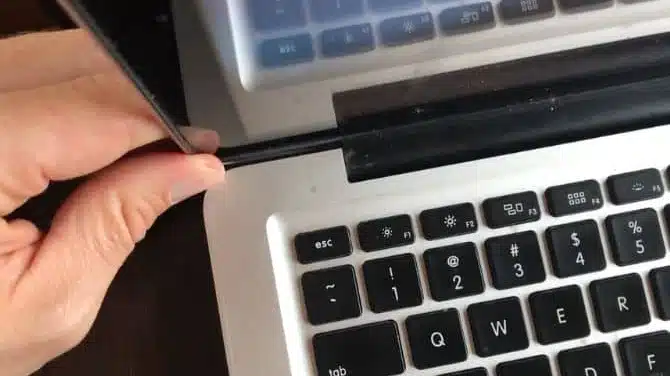 Macbook damaged or loose hinge